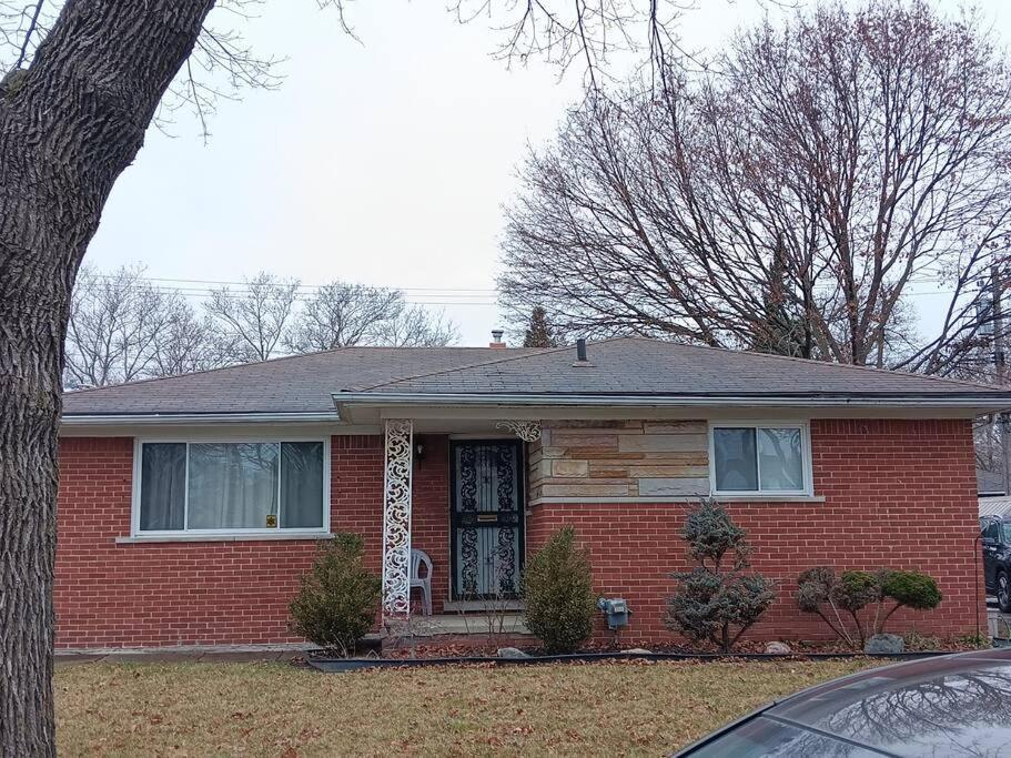 Nice Cozy Family-Sized Home In Quiet Neighborhood Oak Park ภายนอก รูปภาพ